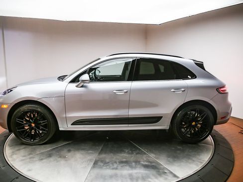 Certified 2023 Porsche Macan GTS AWD/4WD image 2