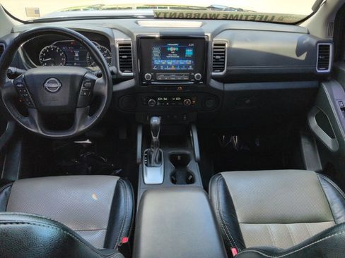 Used 2022 Nissan Frontier SV RWD image 15