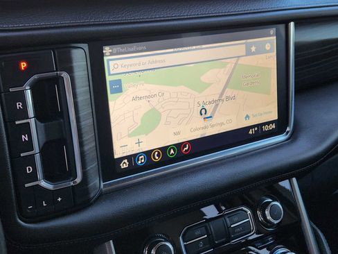 Used 2021 GMC Yukon Denali w/ Denali Premium Package image 24