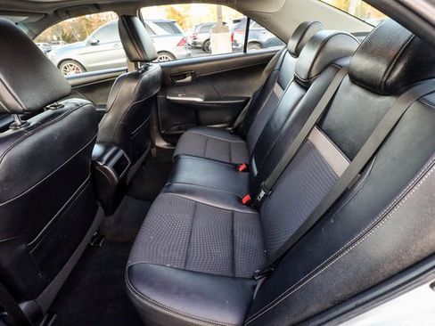 Used 2014 Toyota Camry SE image 34
