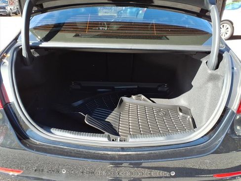 Used 2023 Mercedes-Benz C 300 4MATIC Sedan image 9