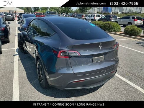 Used 2022 Tesla Model Y Long Range AWD/4WD image 1