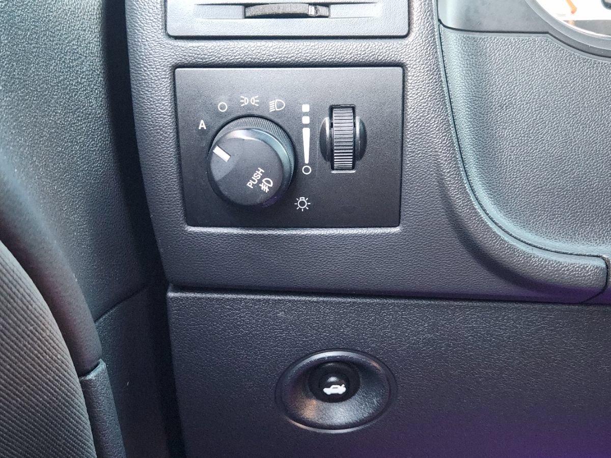 Used 2010 Dodge Challenger R/T w/ Mopar 10 Pkg RWD image 44