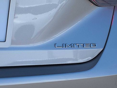 Used 2020 Toyota Avalon Limited w/ All Weather Liner Package FWD image 9