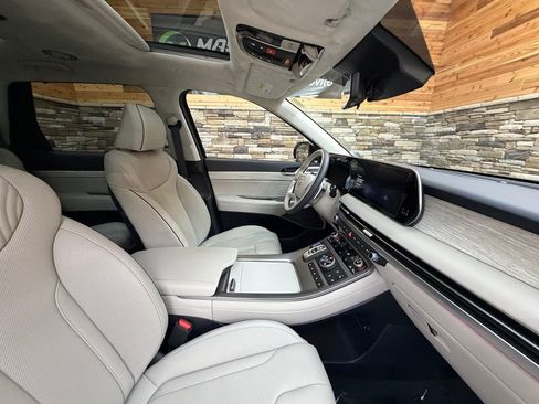 Certified 2025 Hyundai Palisade Calligraphy image 14