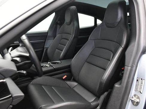 Certified 2025 Porsche Taycan AWD/4WD image 5