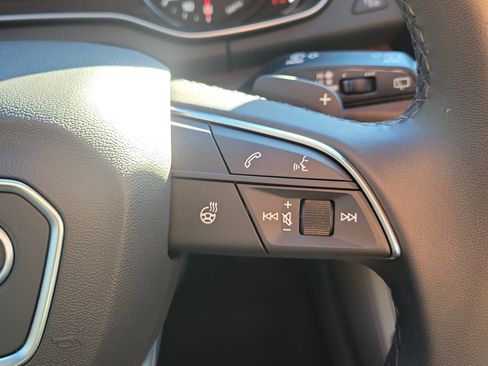 Used 2022 Audi Q5 2.0T Premium w/ Convenience Package image 32