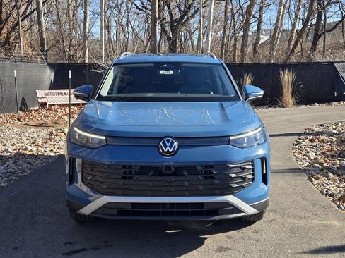 New 2026 Volkswagen Tiguan SE image 8