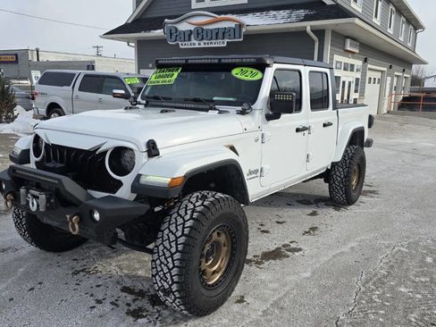 Used 2020 Jeep Gladiator Overland image 1
