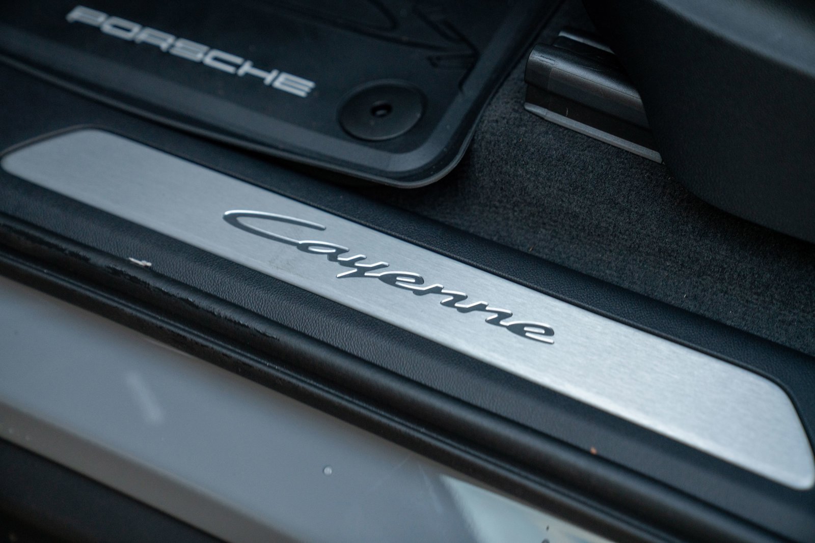 Certified 2026 Porsche Cayenne AWD/4WD image 12