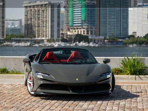 Used 2024 Ferrari SF90 Spider AWD/4WD image 9