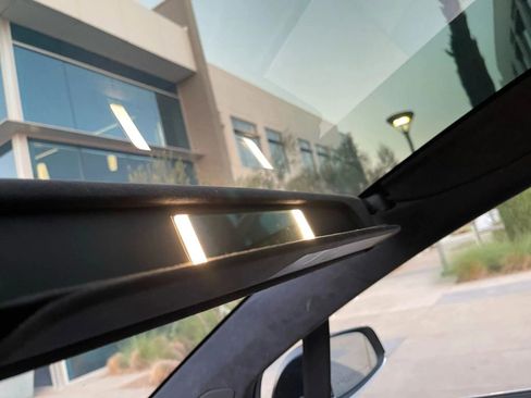 Used 2020 Tesla Model X Long Range image 35