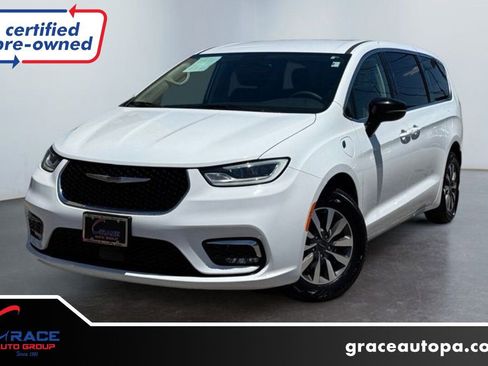 Used 2024 Chrysler Pacifica Limited FWD image 1
