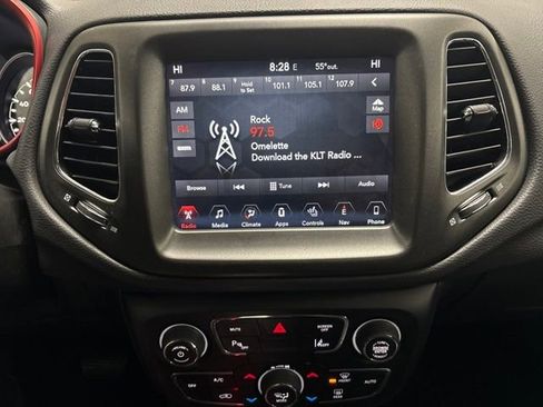 Used 2018 Jeep Compass Trailhawk w/ Navigation Group image 30