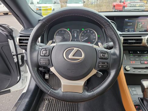 Used 2019 Lexus RC 300 AWD image 17