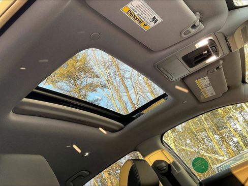 Certified 2025 Acura ADX image 17