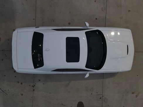 Used 2019 Dodge Challenger R/T w/ Plus Package image 10