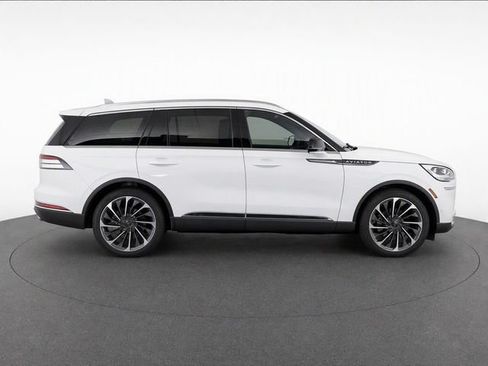 Used 2024 Lincoln Aviator Reserve w/ Equipment Group 201A AWD/4WD image 7