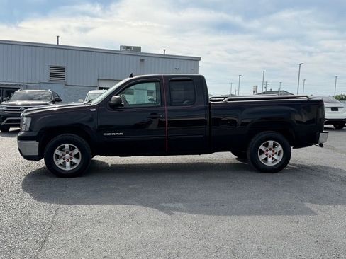 Used 2011 GMC Sierra 1500 SLE w/ Power Tech Package RWD image 8