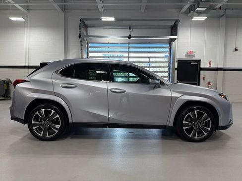 Used 2024 Lexus UX 250h FWD w/ Premium Package image 8