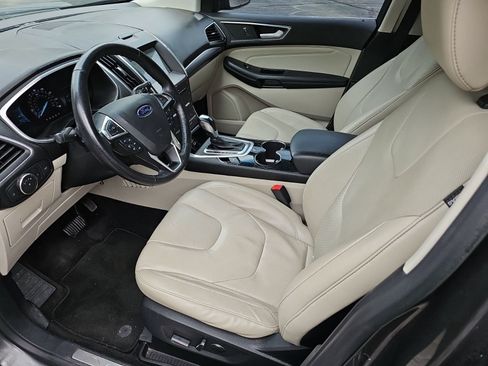 Used 2016 Ford Edge Titanium w/ Equipment Group 301A AWD/4WD image 18