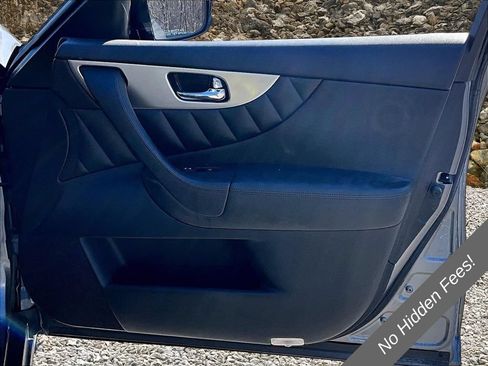 Used 2017 INFINITI QX70 AWD w/ Premium Package image 17