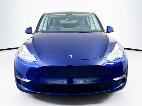 Used 2024 Tesla Model Y Long Range image 2