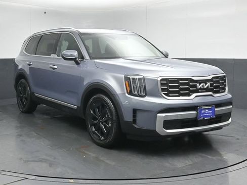 Used 2024 Kia Telluride S w/ S Sunroof Package image 1