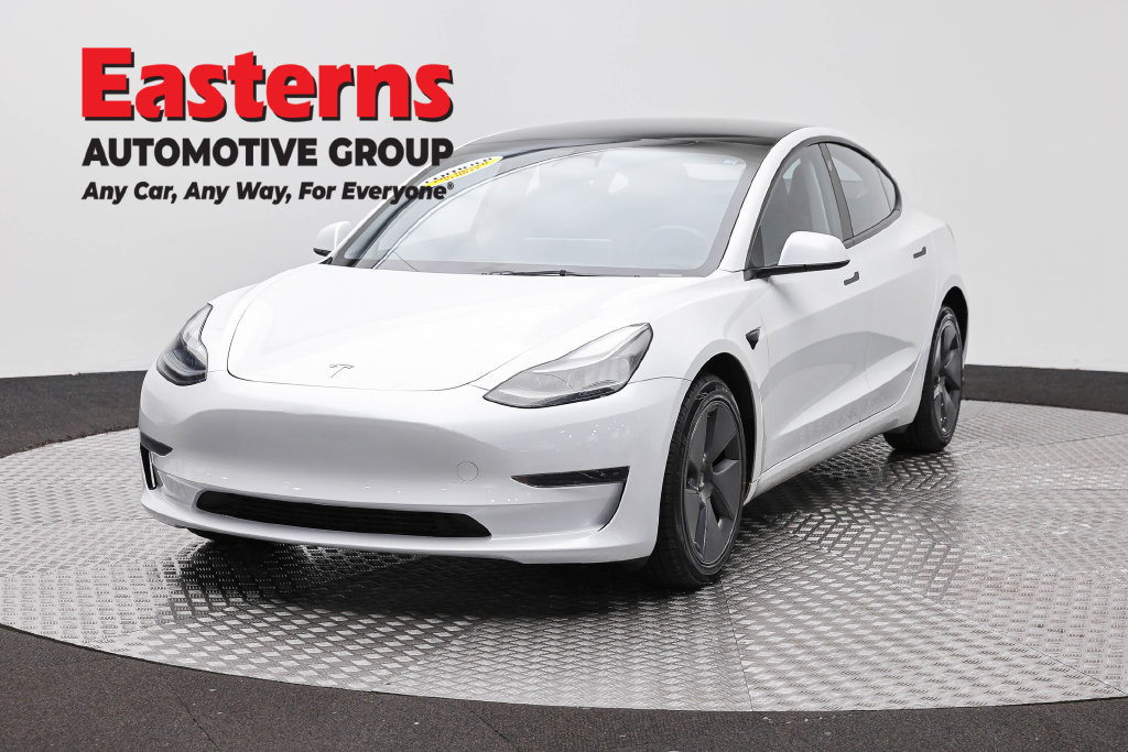 Used 2023 Tesla Model 3 Standard Range RWD image 1