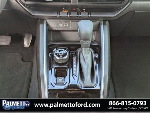 Used 2024 Chevrolet Colorado Trail Boss w/ Technology Package image 18