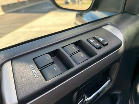Used 2018 Toyota 4Runner SR5 Premium AWD/4WD image 11