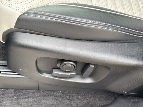 Used 2023 Land Rover Discovery HSE R-Dynamic image 22