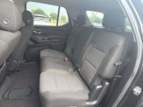 Used 2021 Chevrolet Traverse LS FWD image 6