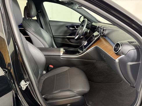 Used 2025 Mercedes-Benz C 300 4MATIC Sedan image 14