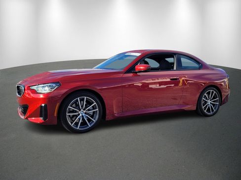 Used 2025 BMW 230i Coupe w/ Premium Package image 3