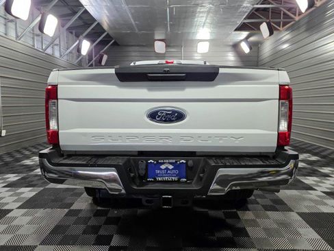 Used 2019 Ford F250 XL w/ Power Equipment Group image 6