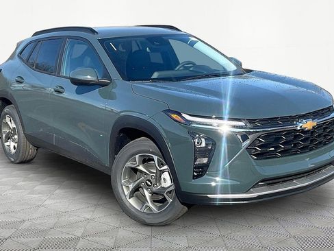 New 2026 Chevrolet Trax LT image 2