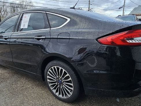 Used 2017 Ford Fusion SE w/ Fusion SE Technology Package image 7