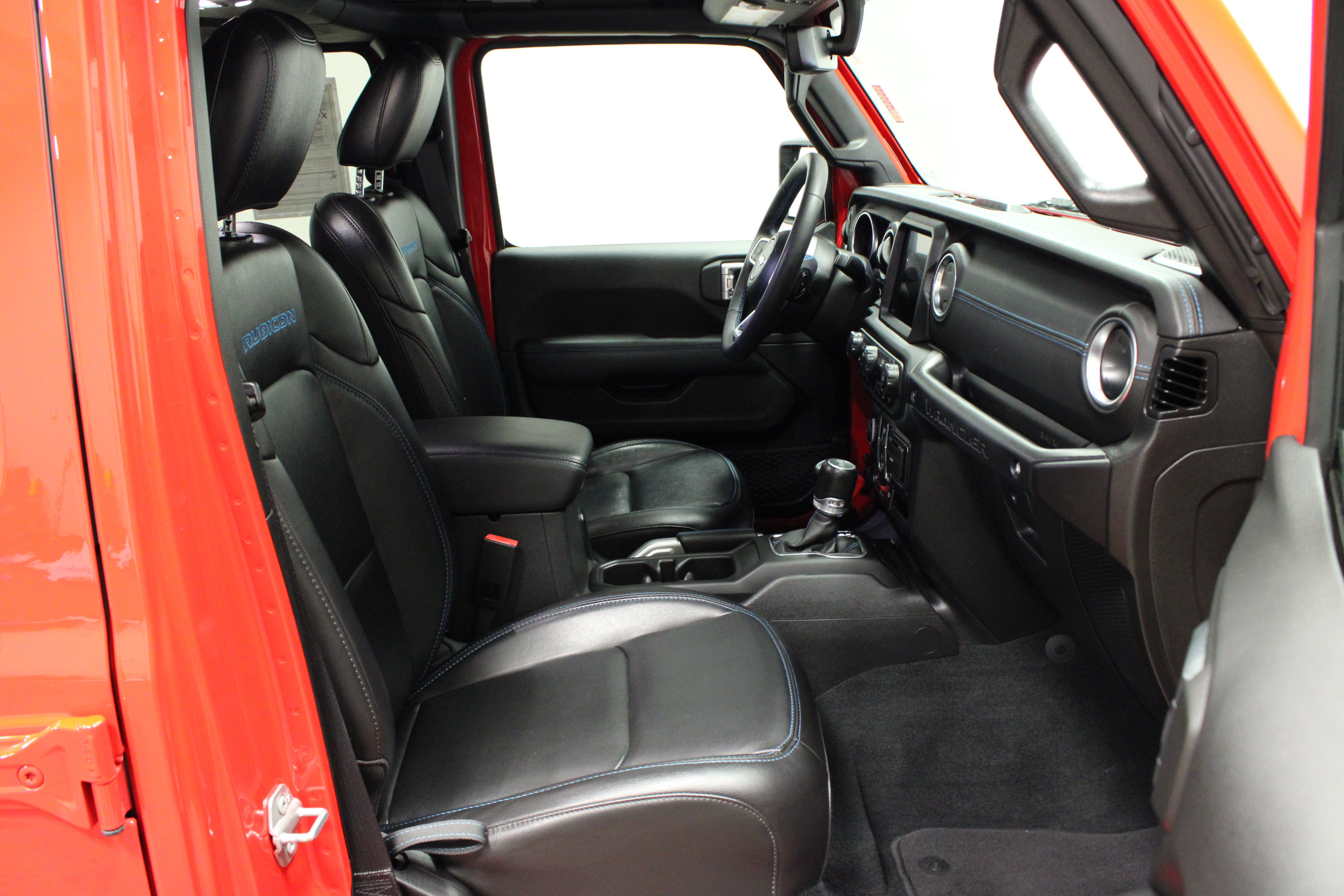 Used 2023 Jeep Wrangler Unlimited Rubicon 4xe w/ Safety Group AWD/4WD image 15