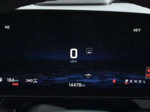 Certified 2025 Chevrolet Tahoe Z71 w/ Sun And Tow Package image 19