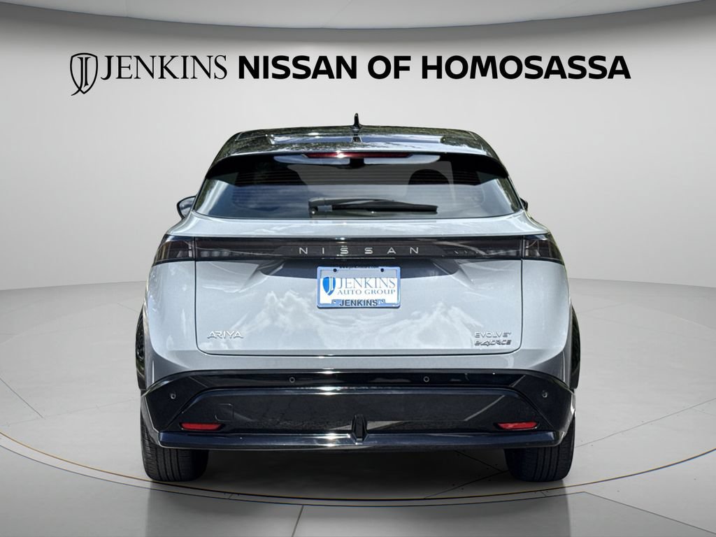 Used 2024 Nissan Ariya AWD image 9