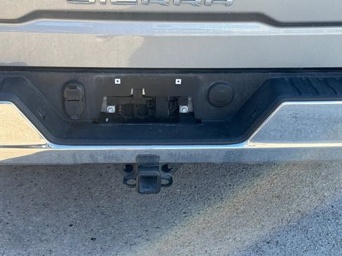 Used 2025 GMC Sierra 1500 SLE w/ Preferred Package RWD image 6
