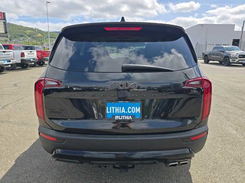 Used 2022 Kia Telluride EX w/ EX Premium Package AWD/4WD image 4