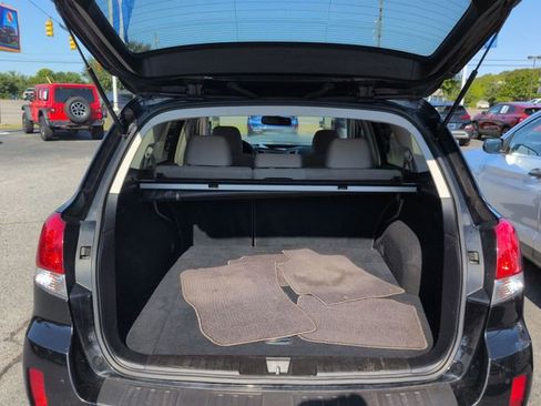 Used 2014 Subaru Outback 2.5i Premium AWD/4WD image 27