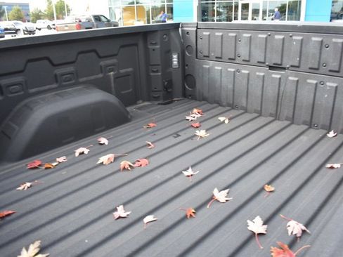 Used 2025 GMC Sierra 1500 AT4 w/ AT4 Premium Package image 13