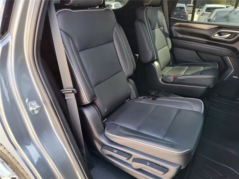 Used 2021 Chevrolet Tahoe Premier w/ Premium Package image 27