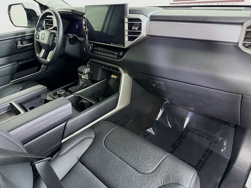 Used 2024 Toyota Tundra Limited AWD/4WD image 33