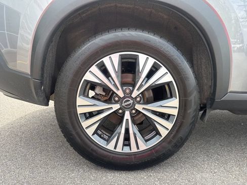 Used 2023 Nissan Rogue SV AWD/4WD image 12