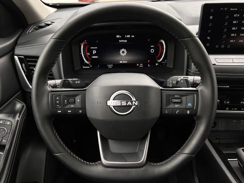 Used 2026 Nissan Rogue SL image 13