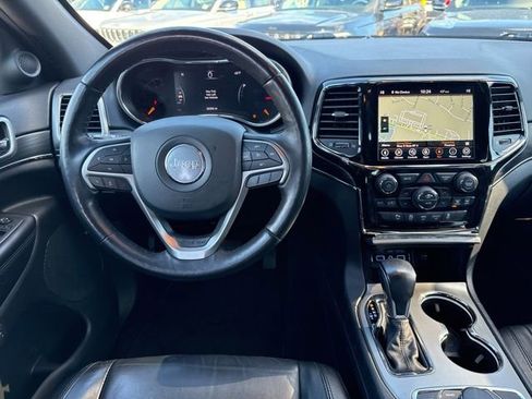 Used 2022 Jeep Grand Cherokee Limited image 24